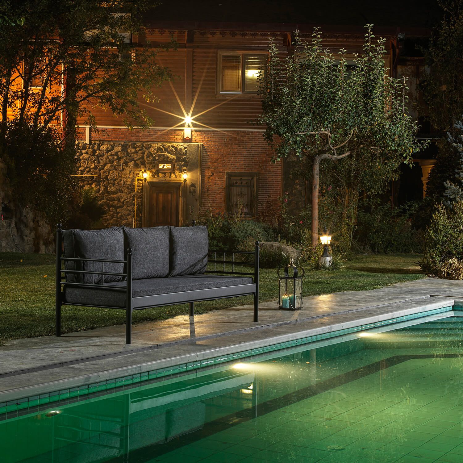 Puutarhasohva Linento Garden Manyas, 3-istuttava, musta/antrasiitti