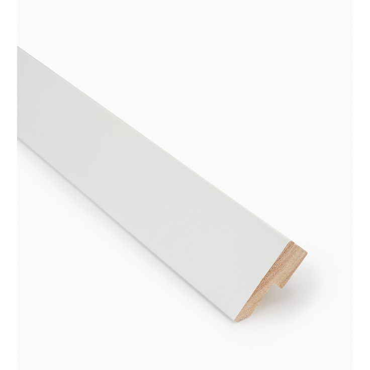 Jalkalista johtouralla Jokiwood 3200mm, valkoinen, eri kokoja