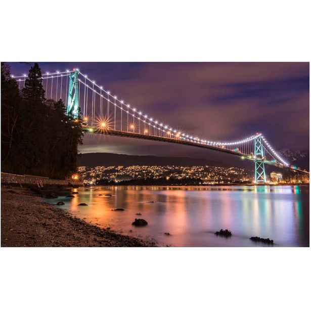 Kuvatapetti Artgeist Lions Gate Bridge - Vancouver, 270x450cm