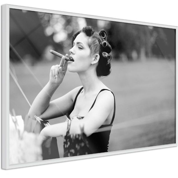 Juliste Artgeist Woman with Cigar, kehyksillä, eri kokoja