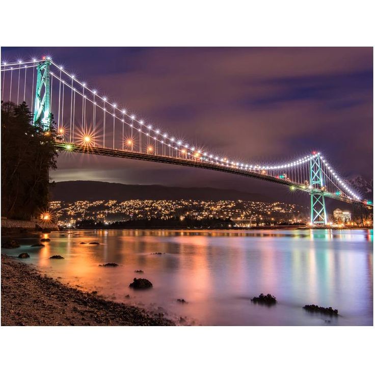 Kuvatapetti Artgeist Lions Gate Bridge - Vancouver, Canada, eri kokoja