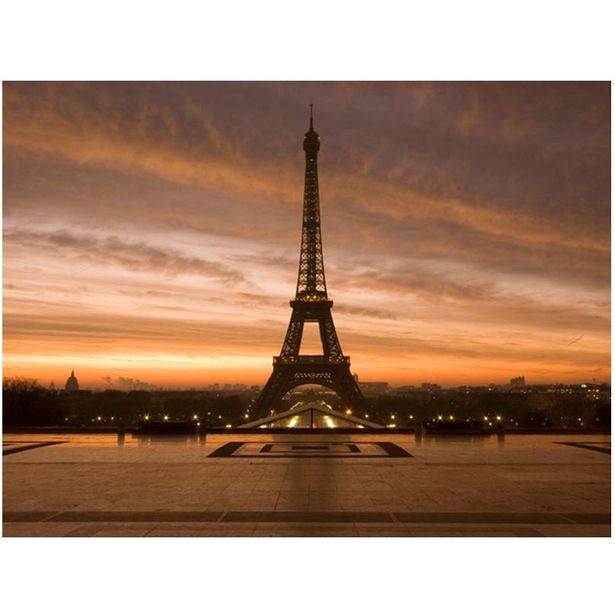 Kuvatapetti Artgeist Eiffel tower aamunkoitteessa, eri kokoja