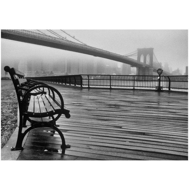 Kuvatapetti Artgeist A Foggy Day on the Brooklyn Bridge, eri kokoja
