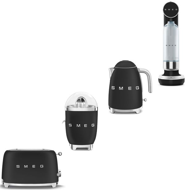 Tuotepaketti Smeg - hiilihapotuslaite, vedenkeitin KLF03 1,7 l, leivänpaahdin TSF01 ja sitruspuristin CJF01, musta