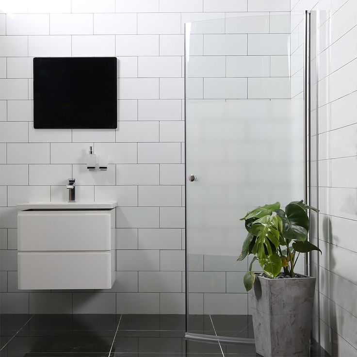 Suihkuovi Bathlife Mångsidig 800mm H/P kaareva osittain himmeä, Verkkokaupan poistotuote