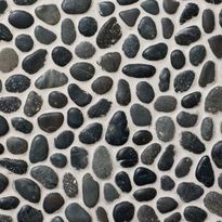 Luonnonkivimosaiikki Qualitystone Pebble Swarthy Black Small, Interlock, verkolla, 300x300 mm, Verkkokaupan poistotuote