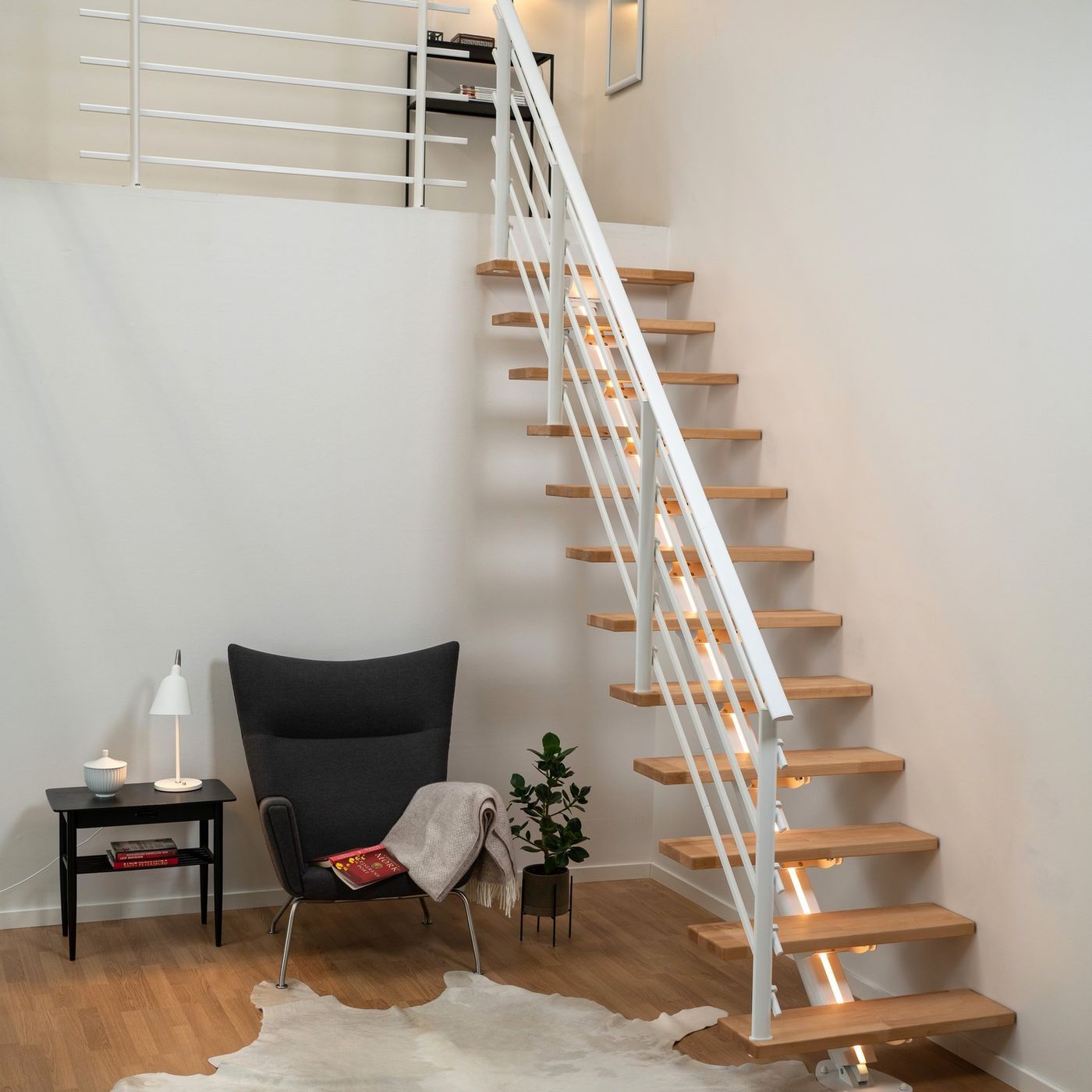 Portaat Dolle Sydney, suora, Pure-kaide, öljytty pyökki, 12 askelmaa, 850mm, valkoinen