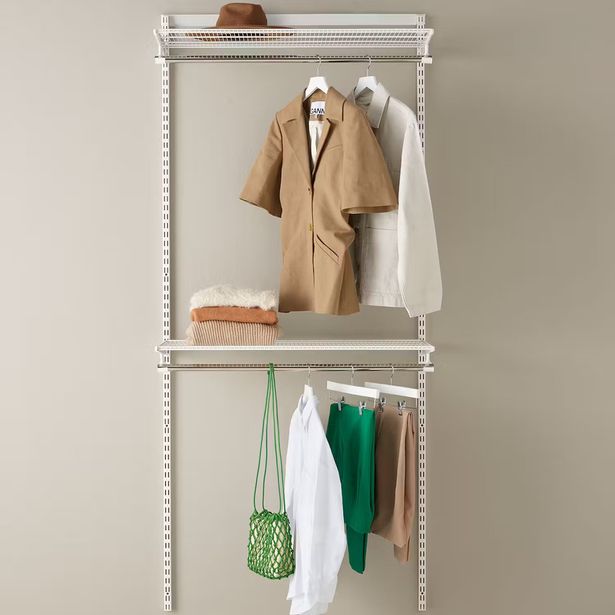 Vaatesäilytysratkaisu Elfa Classic 3, vaatetangot ja lankahyllyt, leveys 940mm, valkoinen