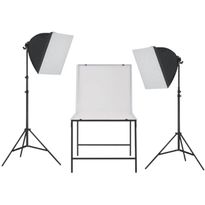 Valokuvastudio/Softbox-valaisinsarja kuvauspöydällä