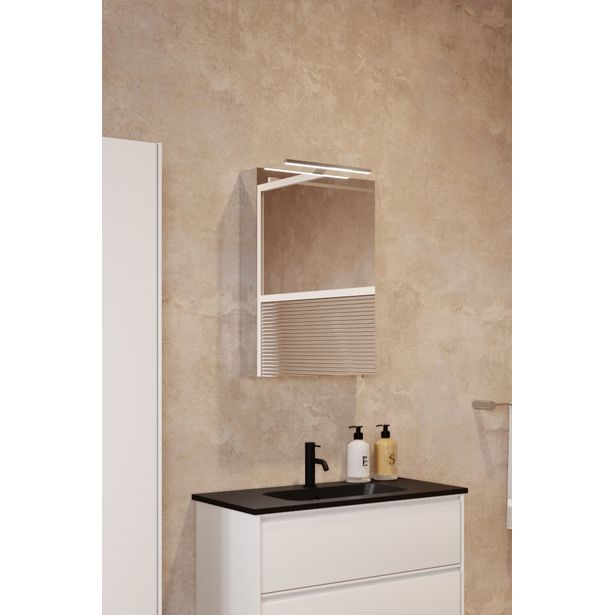 Peilikaappi Hietakari Modena Q05, 466x700 mm, ylävalolla ja pistorasialla