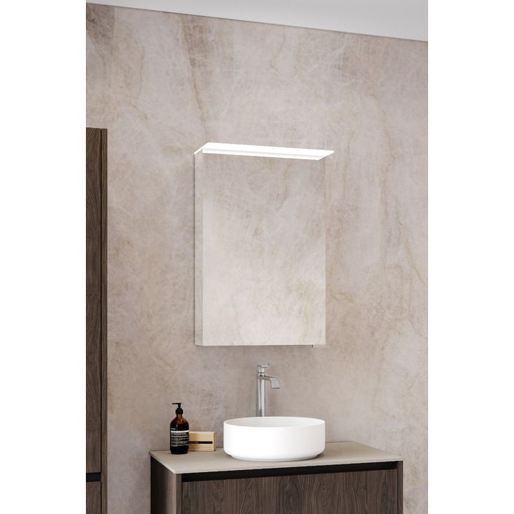 Peilikaappi Hietakari Modena Q10, 470x710 mm, valolipalla ja pistorasialla