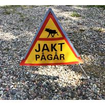 Varoituskyltti 5etta &quot;Metsästys käynnissä&quot;