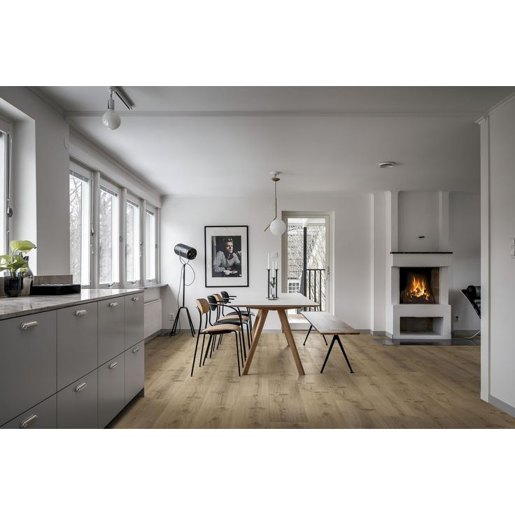 Vinyylilankku Kährs Luxury Tiles Nordic Classic Foloi, integroitu askeläänieriste