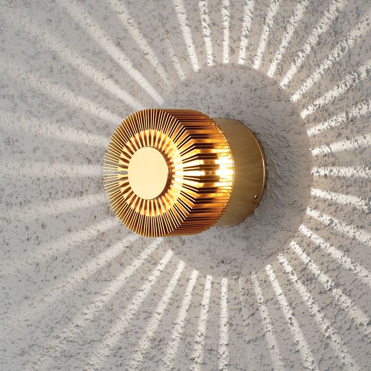LED-seinävalaisin Konstsmide Monza 7900-800, Ø90x80mm, messinki