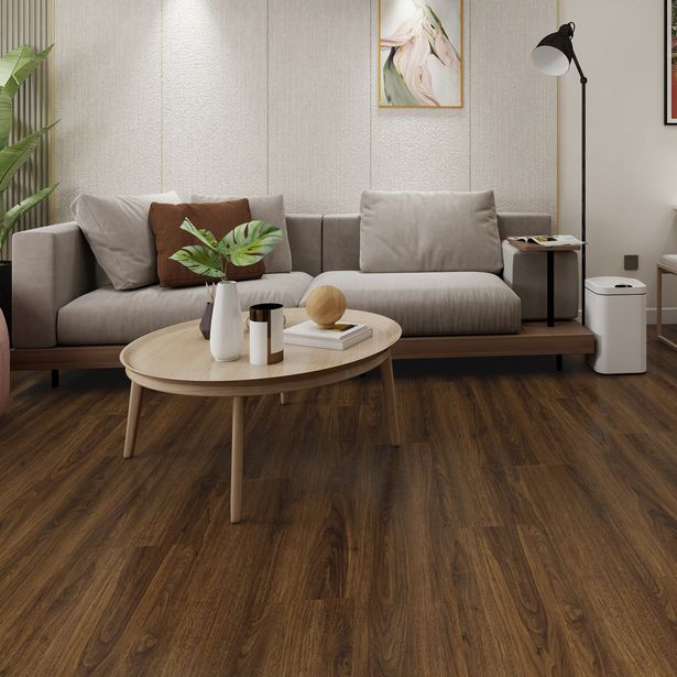 Kivikomposiittivinyylilankku DomusFlooring Pellervon pähkinä, integroitu askeläänieriste