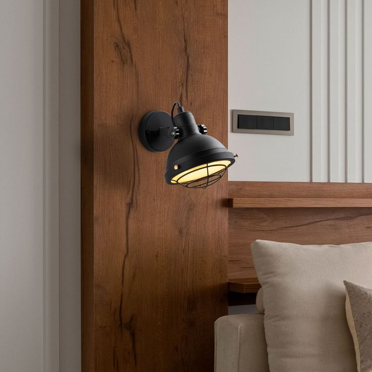 Seinävalaisin Linento Lighting Spoly, Ø16cm