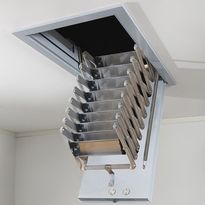 Ullakkoportaan luukku LUX PROFFS-SAX, 636x836mm, kehys max. 3400mm