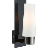 Kylpyhuoneen seinävalaisin Markslöjd Brastad