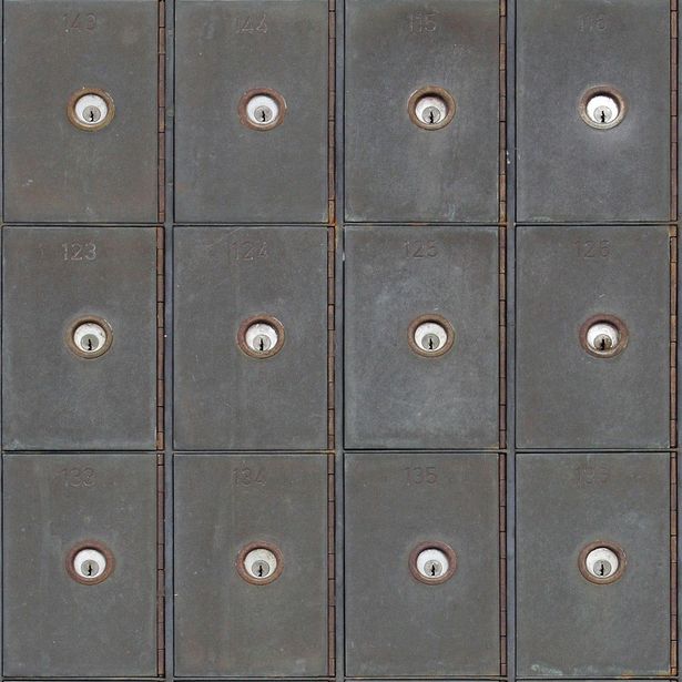 Paneelitapetti Mindthegap Industrial Metal Cabinets, 1.56x3m