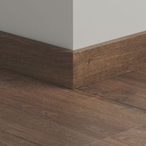 Jalkalista vinyylille Pergo Brown Lodge Oak, 240cm