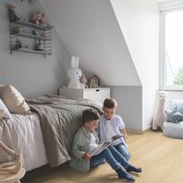 Vinyylilankku Pergo Lysefjord Pad Pro, Natural Danish oak, integroitu alusmateriaali, myyntierä 9,37m², Verkkokaupan poistotuote