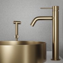 Pesuallashana Scandtap Steel Voyage High B Sand, bideesuihkulla, messinki, Verkkokaupan poistotuote
