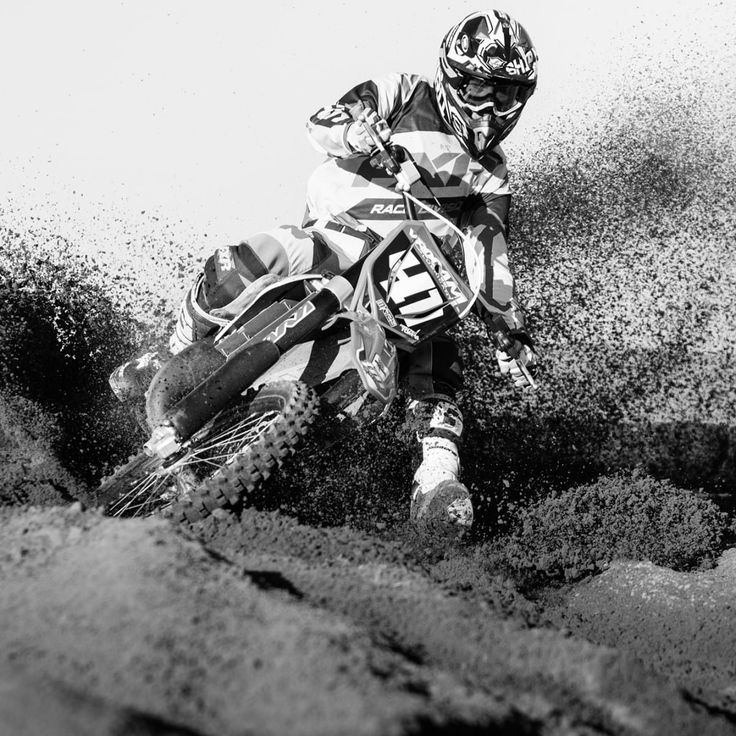 Mittatilaustapetti Rebel Walls Need For Speed (R19088)