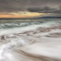 Mittatilaustapetti Rebel Walls Dramatic Waves (R19156)