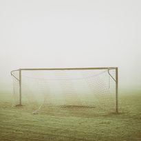 Mittatilaustapetti Rebel Walls Lonely Goal (R19177)