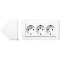 Pistorasia Schneider Electric Exxact, 3-osainen, pinta-asennus kulmaan, valkoinen