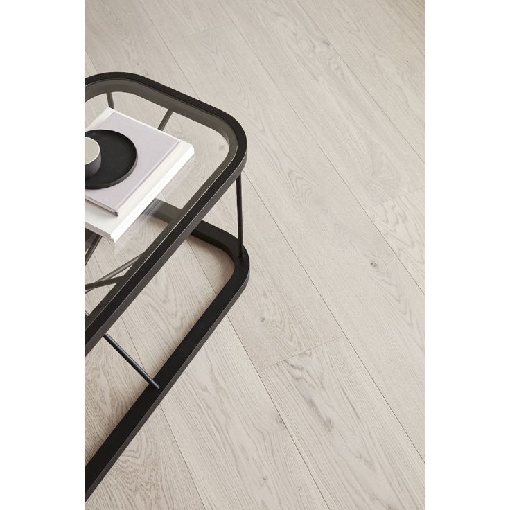 Parketti Timberwise Tammi Classic Sky White, harjattu, öljyvahattu