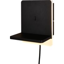 LED-seinävalaisin latausasemalla Trio Fairfield