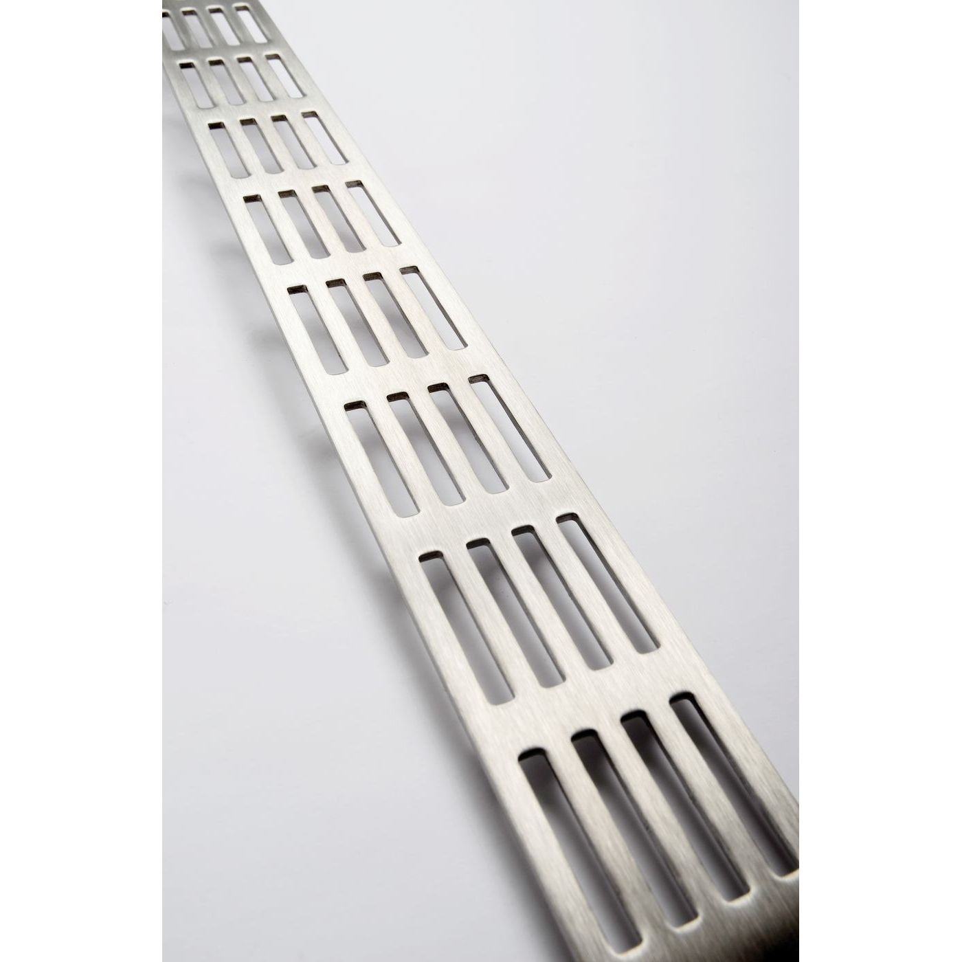 Linjalattiakaivon ritilä Unidrain Classicline Stripe 1605, 700mm