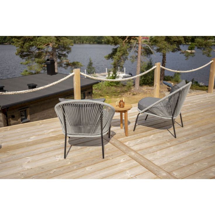 Parvekeryhmä Venture Home, ø40cm Chania-pöytä + 2 harmaata Lindos-tuolia