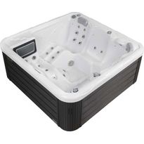 Ulkoporeallas Pluto, Wellis