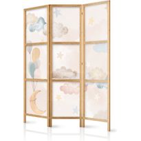 Japanilainen sermi Artgeist Fairy-Tale Moon - Moon with Balloons Among Clouds and Stars in Subdued Colors on a Light Beige Background, eri vaihtoehtoja