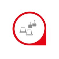 Kyllä, asentaja voi tuoda mukanaan parveke-/terassijalat