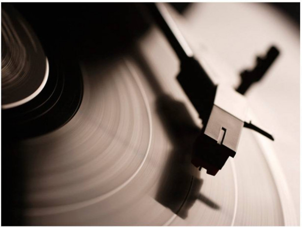 Kuvatapetti Artgeist Gramophone and vinyl record, eri kokoja