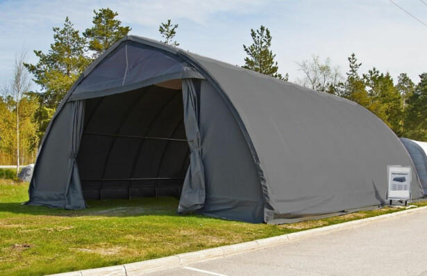 Pressutalli kalustolle Ranch, 9.2x12x4.7m, oviaukko 5.15x3.6m, 600g/m2
