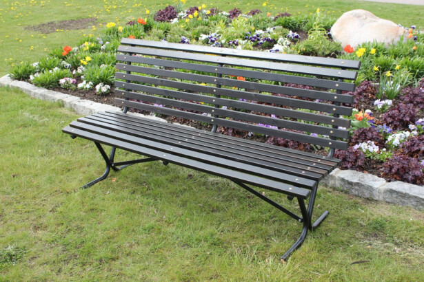 Puutarhapenkki Eden Wood Göteborg, leveys 175cm
