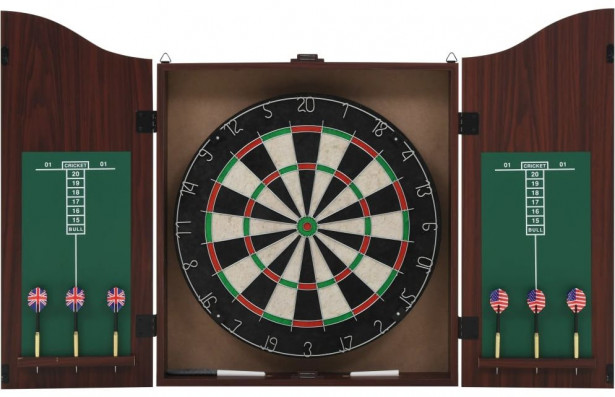 Darts-taulu kaapilla ja 6 tikkaa, sisal