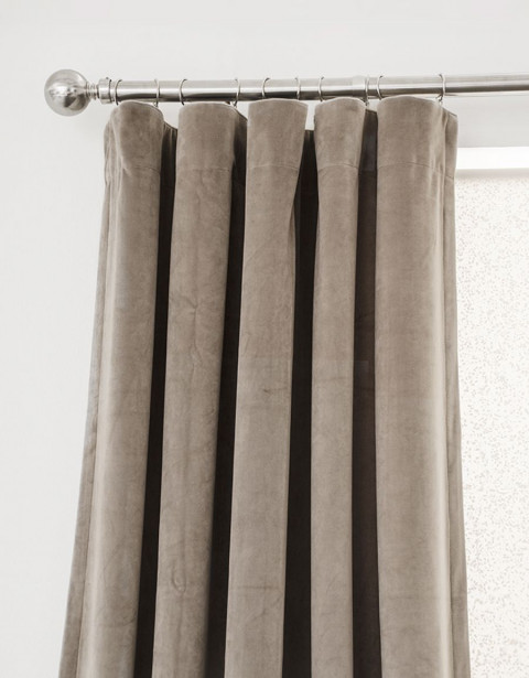 Samettiverho Hasta Ljuva, beige, 134x250cm