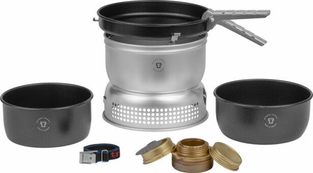 Retkikeitin Trangia 25-5 UL teflonpaistinpannu ja astiat UL