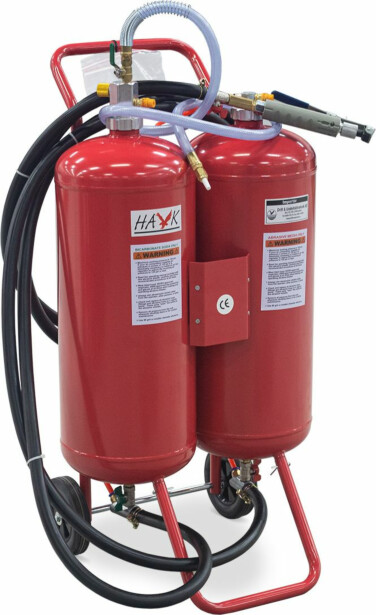 Hiekkapuhallustankki Hawk kaksinkertainen soodalle ja hiekalle 18x2l