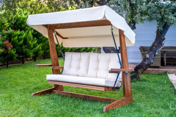 Pihakeinu Linento Garden Viva 2200, 3-istuttava