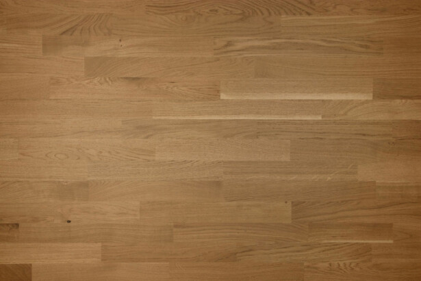 Lautaparketti Baltic Wood Country Tammi, 3-sauva, 13,3mm, pähkinä, mattalakattu