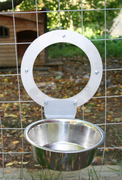 Kuppiteline koiratarhan ulkopuolelle Jämpti, S 16cm, 2,8l