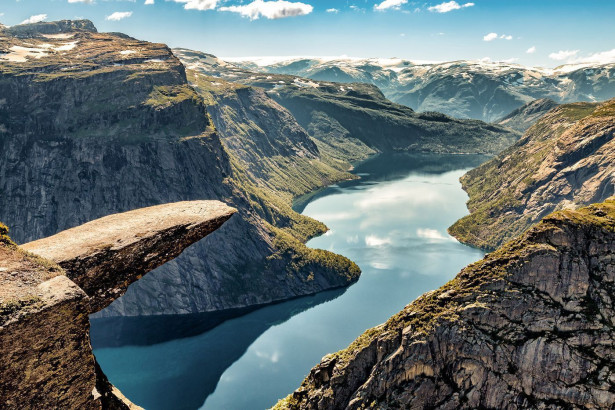 Kuvatapetti Rebel Walls Trolltunga, non-woven, mittatilaus