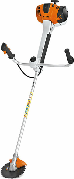 Ruohoraivaussaha Stihl FS 490 C-EM KW, metsänraivaukseen optimoitu 25°:n viistevaihde ja lämmitetyt kahvat