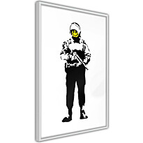 Juliste Artgeist Smiling Policeman, kehyksillä, eri kokoja